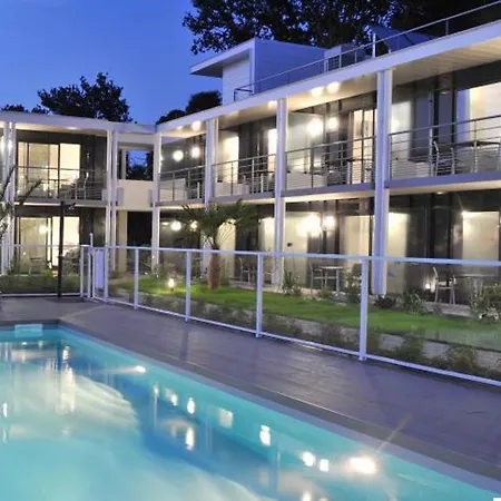 Eden Park Est, Avec Piscine Otel Pau