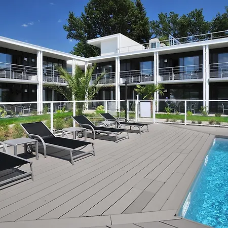 Eden Park Est, Avec Piscine 3*