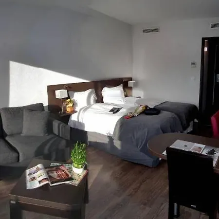 Eden Park Est, Avec Piscine