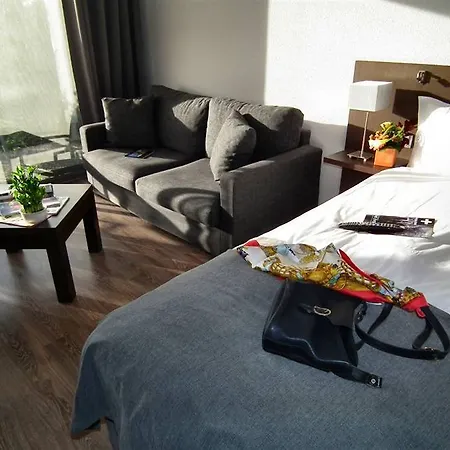 Hotel Eden Park Est, Avec Piscine Pau