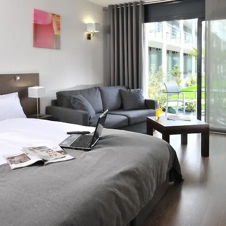 Otel Eden Park Est, Avec Piscine Pau