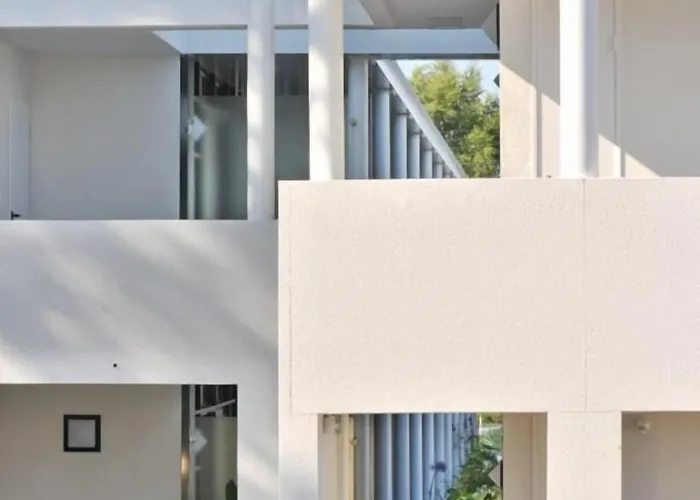 Eden Park Est, Avec Piscine Pau