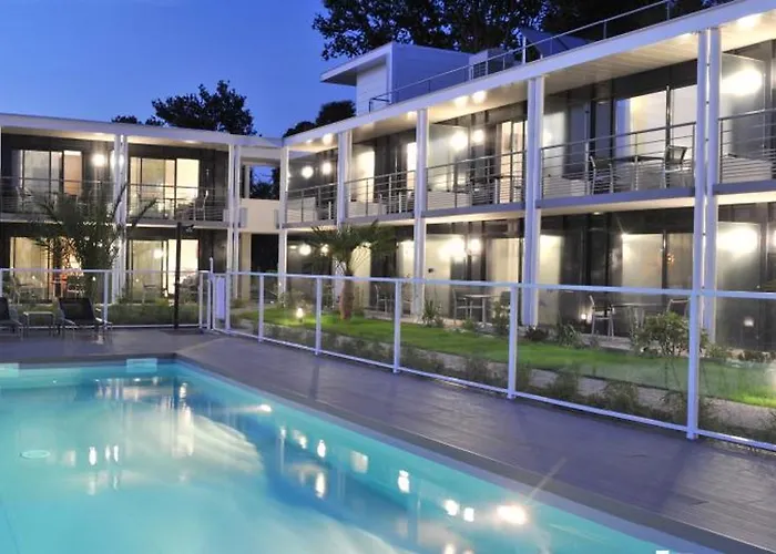 Eden Park Est, Avec Piscine Hotel Pau